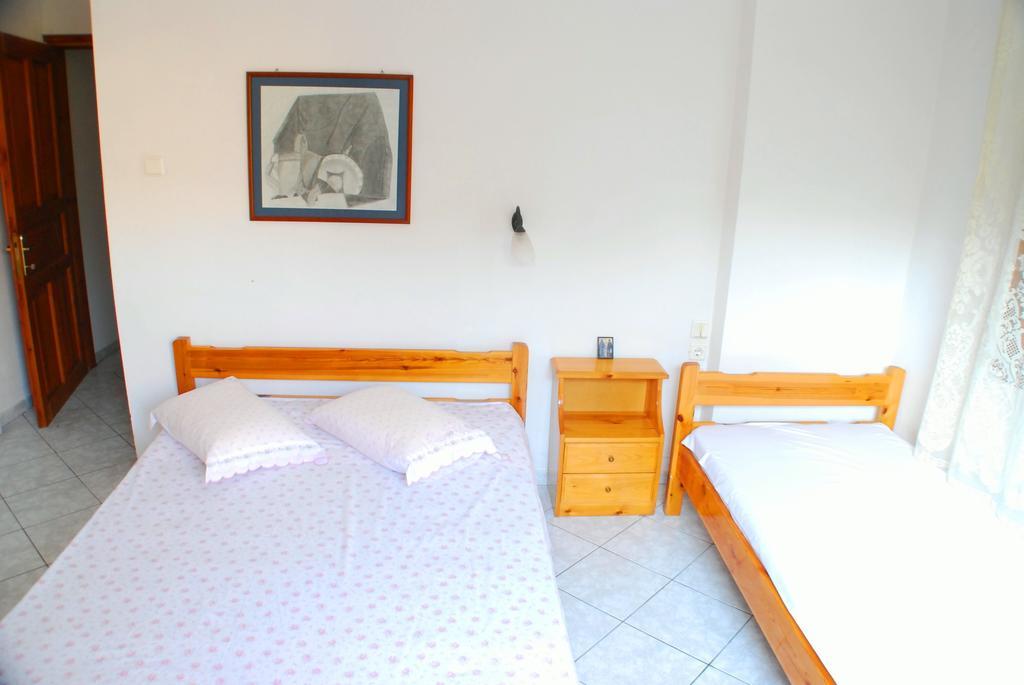 Studios Efi Kala Nera Room photo